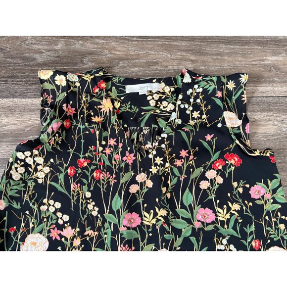 LOFT SLEEVELESS V-NECK FLORAL SHELL BLOUSE RUFFLE PETITES SIZE XSP BLACK - Picture 3 of 9